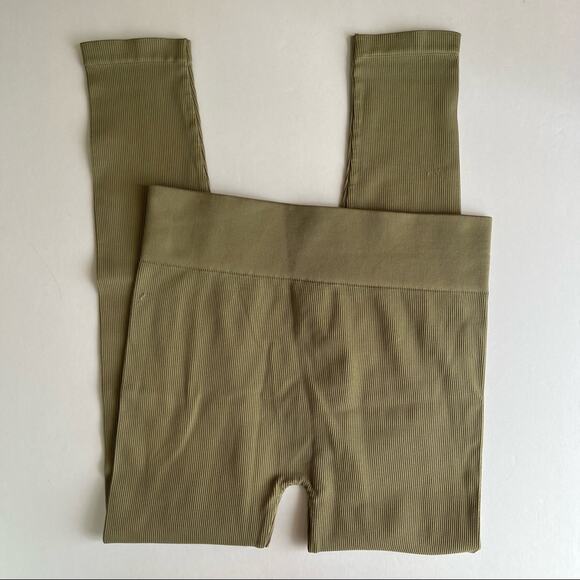 Avocado Seamless High Waisted Ribbed 7/8 Legging - Picture 1 of 5